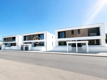 Moradia T3 para Venda em Silva