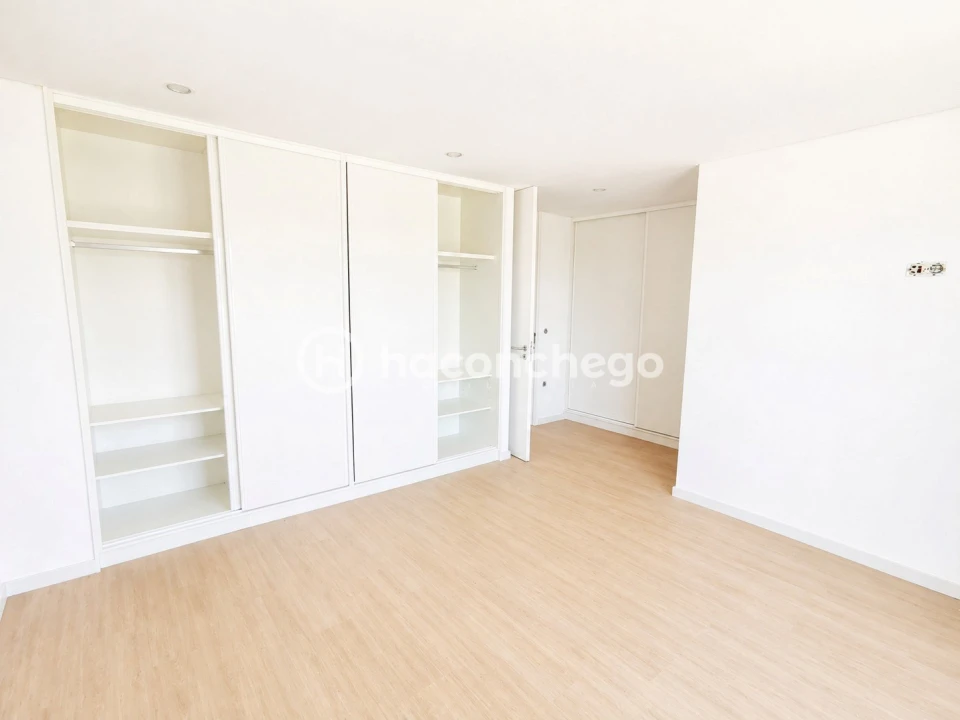 Moradia T3 para Venda em Silva Foto 18