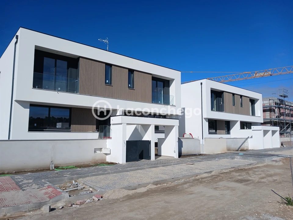 Moradia T3 para Venda em Silva Foto 1