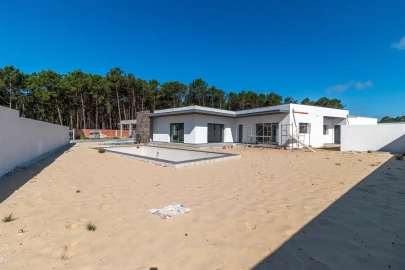 Moradia T4 para Venda em Pataias e Martingança