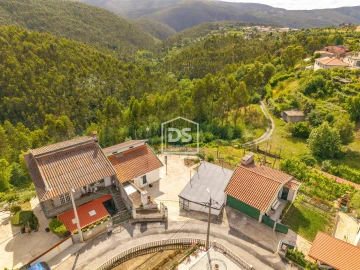 Moradia T3 para Venda em Raiva, Pedorido e Paraíso