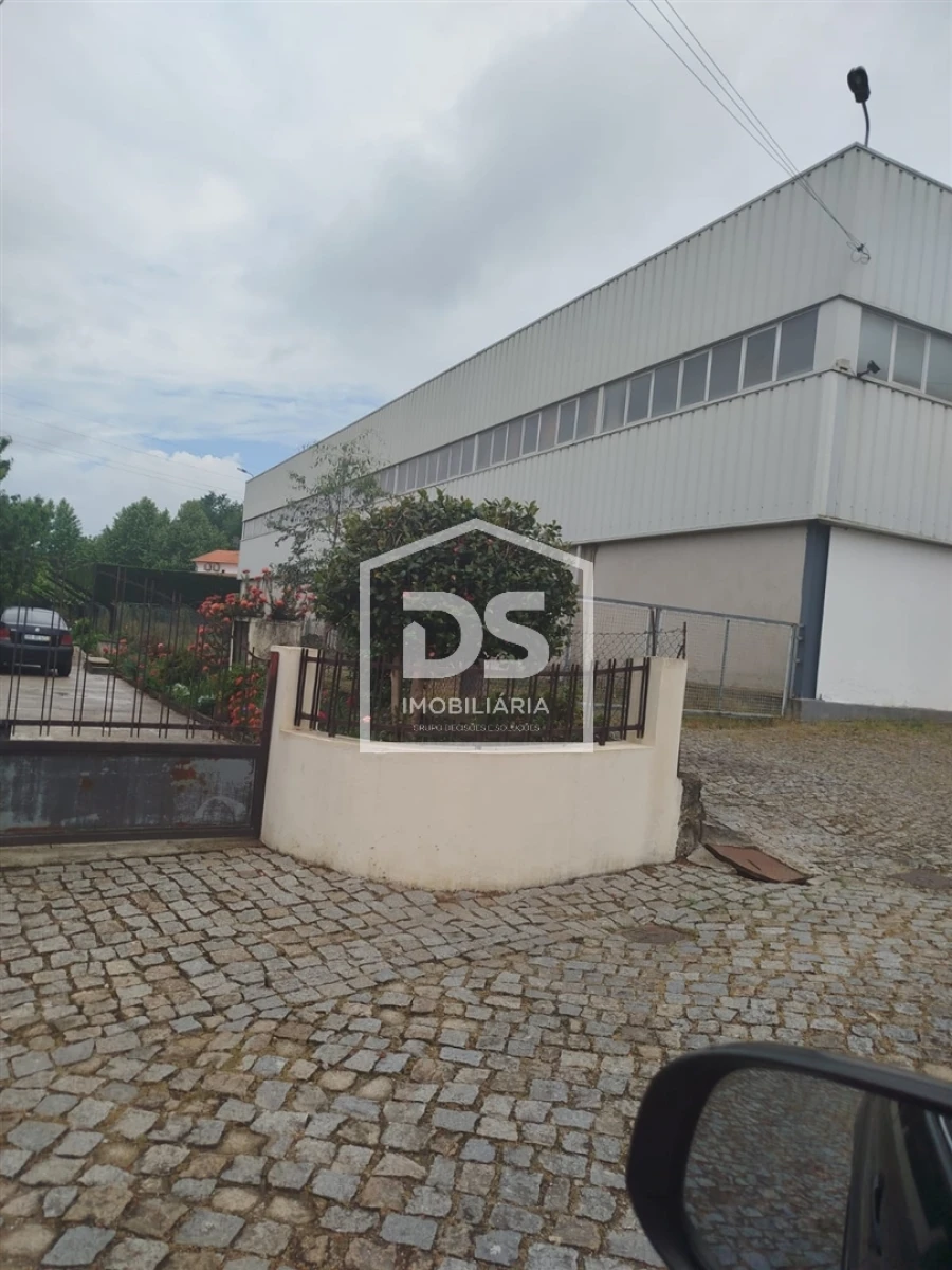 Armazém para Venda em Penafiel Foto 7