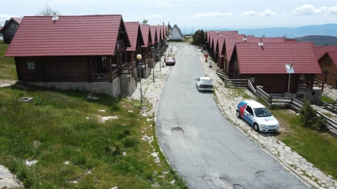 Moradia T3 para Venda em Cortes do Meio