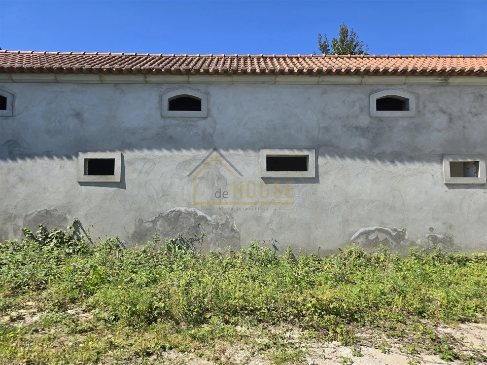 Moradia T0 para Venda em Miragaia e Marteleira Foto 24