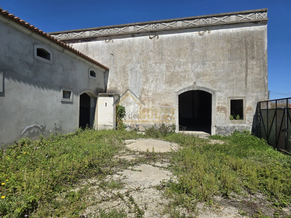 Moradia T0 para Venda em Miragaia e Marteleira Foto 25