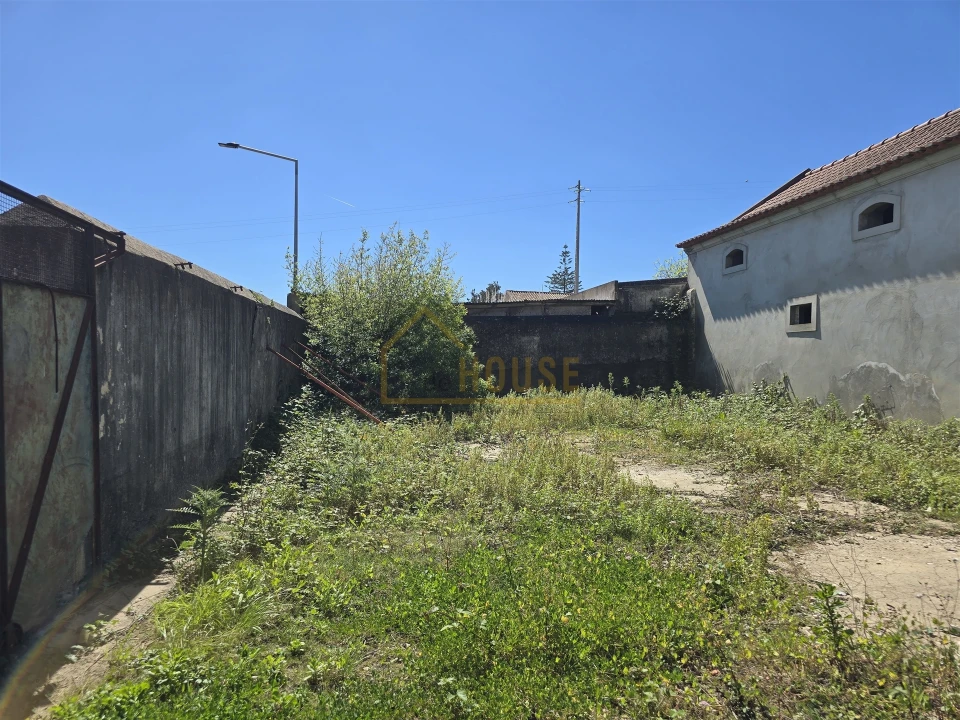 Moradia T0 para Venda em Miragaia e Marteleira Foto 4