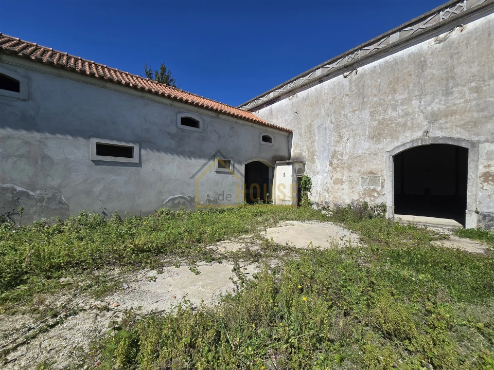 Moradia T0 para Venda em Miragaia e Marteleira Foto 1