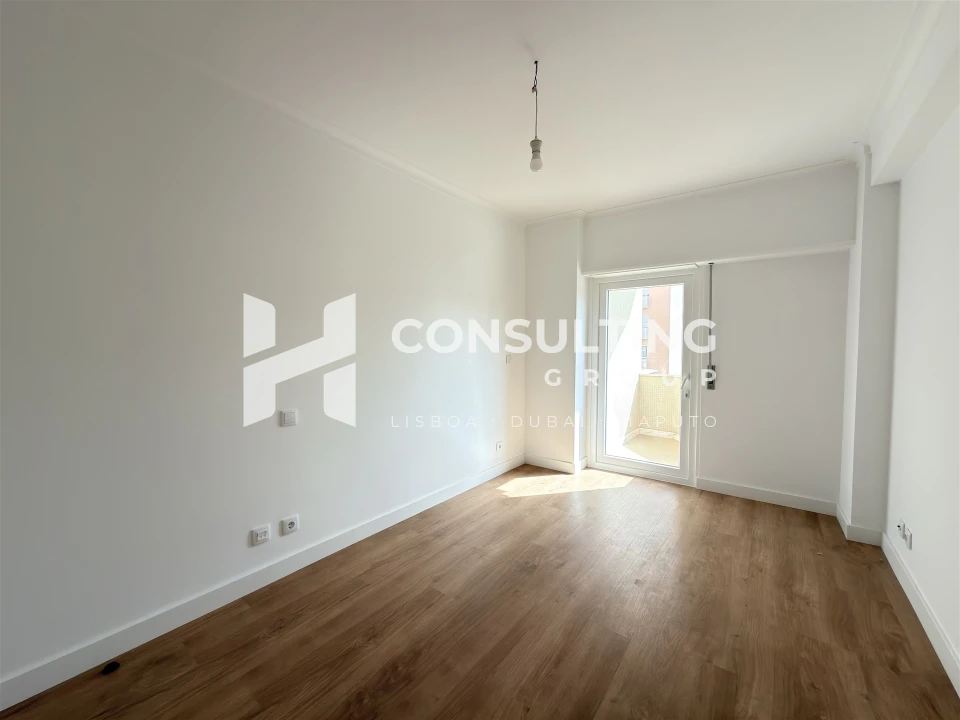 Apartamento T3 para Venda em São Domingos de Benfica Foto 32