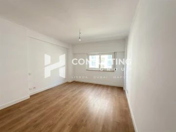 Apartamento T3 para Venda em São Domingos de Benfica