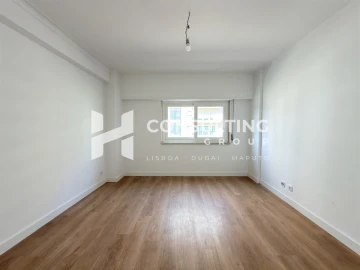 Apartamento T3 para Venda em São Domingos de Benfica