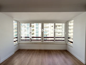 Apartamento T3 para Venda em São Domingos de Benfica