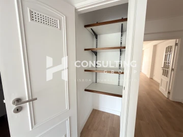 Apartamento T3 para Venda em São Domingos de Benfica