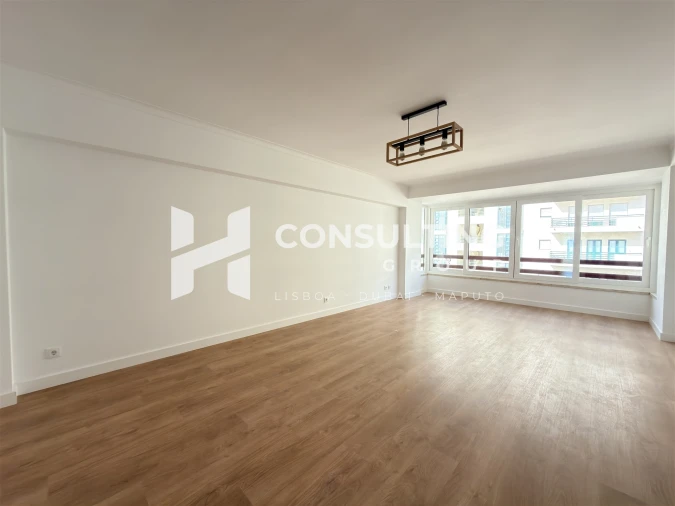 Apartamento T3 para Venda em São Domingos de Benfica Foto 6