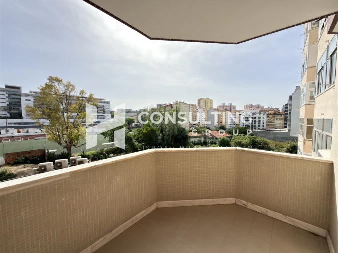 Apartamento T3 para Venda em São Domingos de Benfica Foto 19