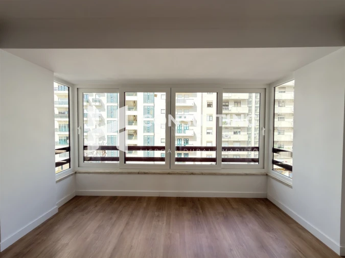 Apartamento T3 para Venda em São Domingos de Benfica Foto 8