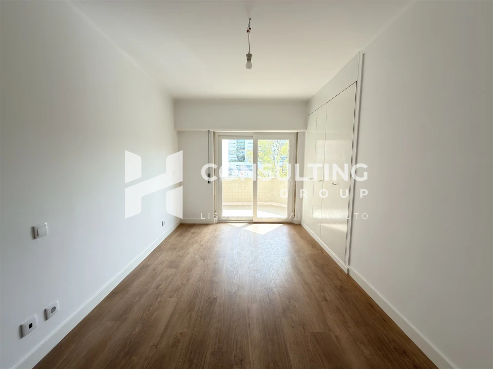 Apartamento T3 para Venda em São Domingos de Benfica Foto 27