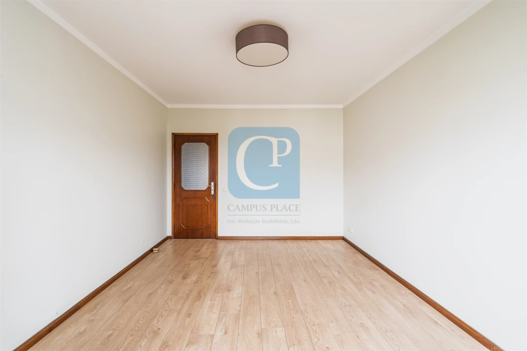 Apartamento T2 para Arrendamento em São Mamede de Infesta e Senhora da Hora Foto 9