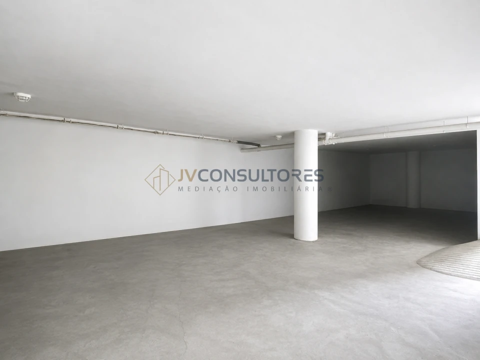 Garagem para Venda em Esmoriz Foto 4