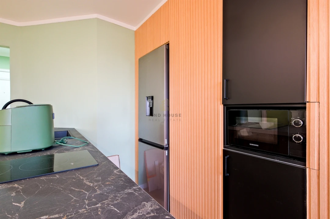 Apartamento T2 para Venda em Quarteira Foto 17