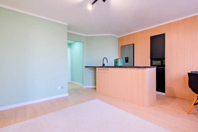 Apartamento T2 para Venda em Quarteira Foto 11