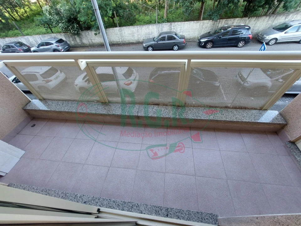 Apartamento T2 para Venda em Canelas Foto 7