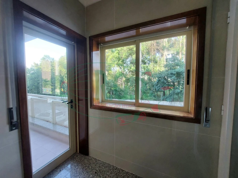Apartamento T2 para Venda em Canelas Foto 6