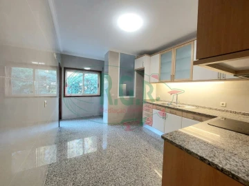 Apartamento T2 para Venda em Canelas