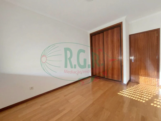 Apartamento T2 para Venda em Canelas Foto 19
