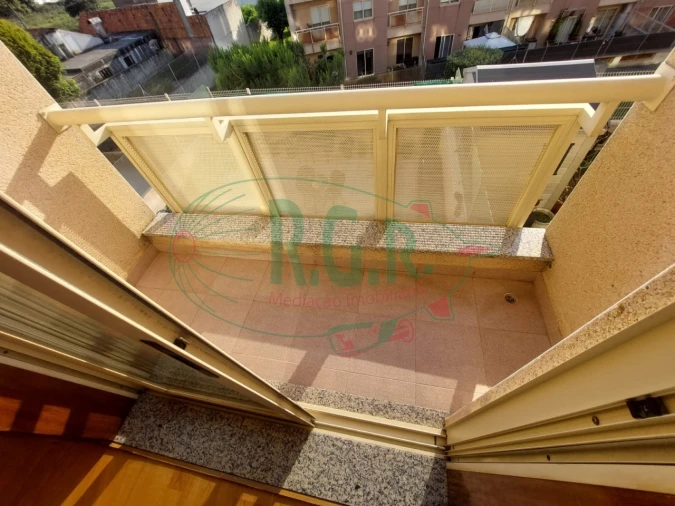 Apartamento T2 para Venda em Canelas Foto 14