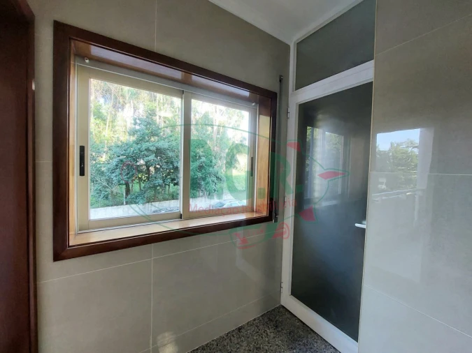 Apartamento T2 para Venda em Canelas Foto 9