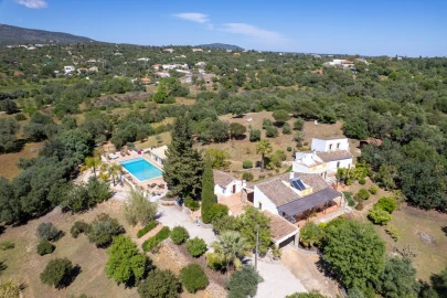 Moradia T5 para Venda em Quelfes