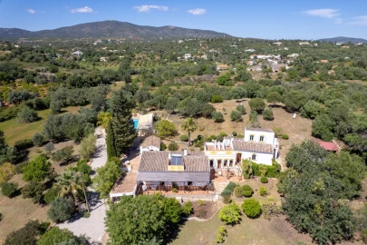 Moradia T5 para Venda em Quelfes