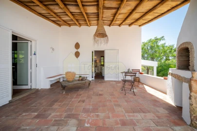 Moradia T5 para Venda em Quelfes