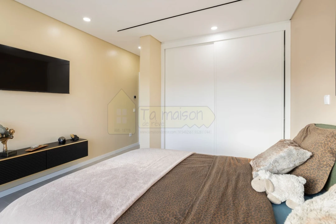 Moradia T4 para Venda em Conceição e Estoi Foto 35