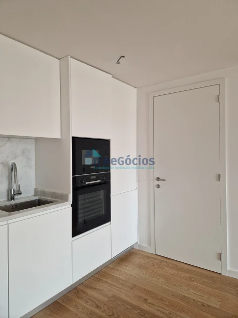 Apartamento T1 para Venda em O. Azeméis, Riba-Ul, Ul, Macinhata Seixa, Madail