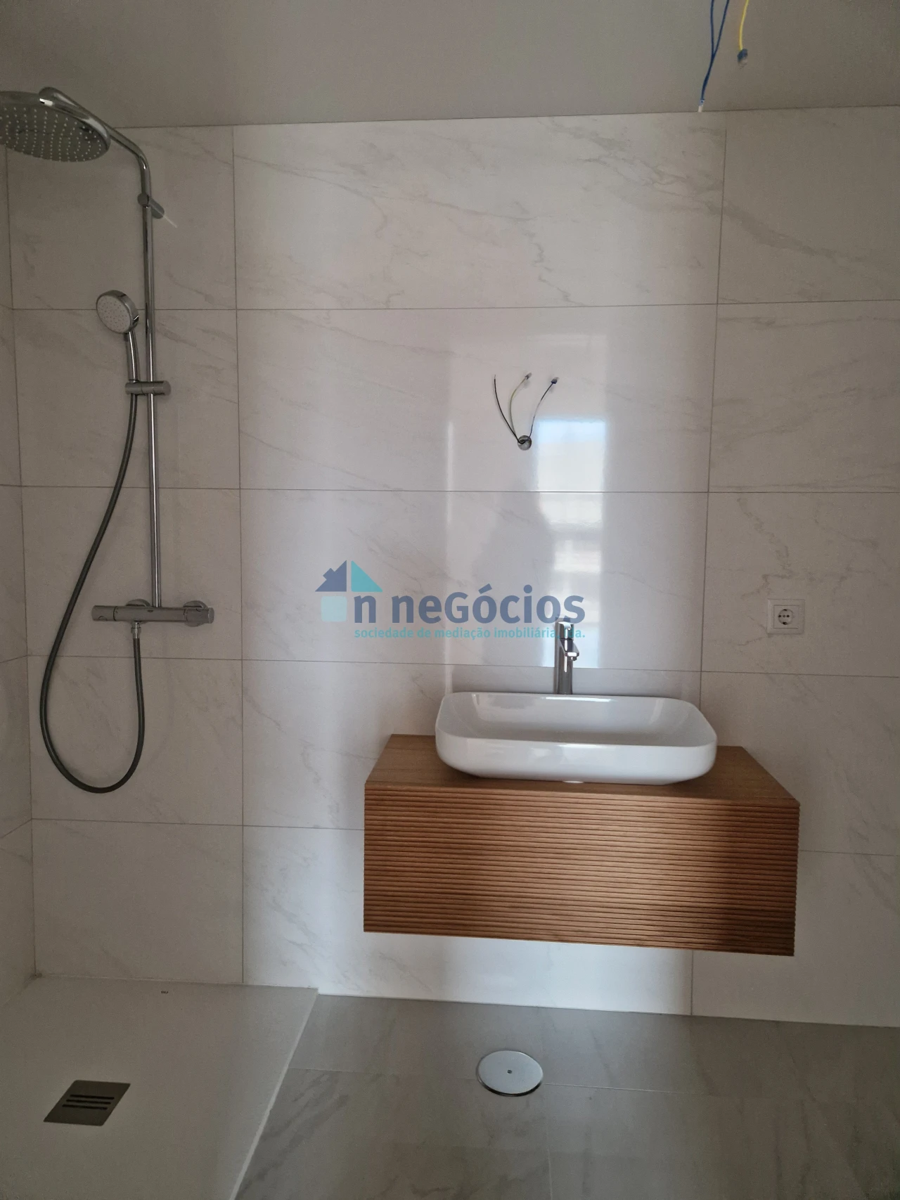 Apartamento T1 para Venda em O. Azeméis, Riba-Ul, Ul, Macinhata Seixa, Madail Foto 4