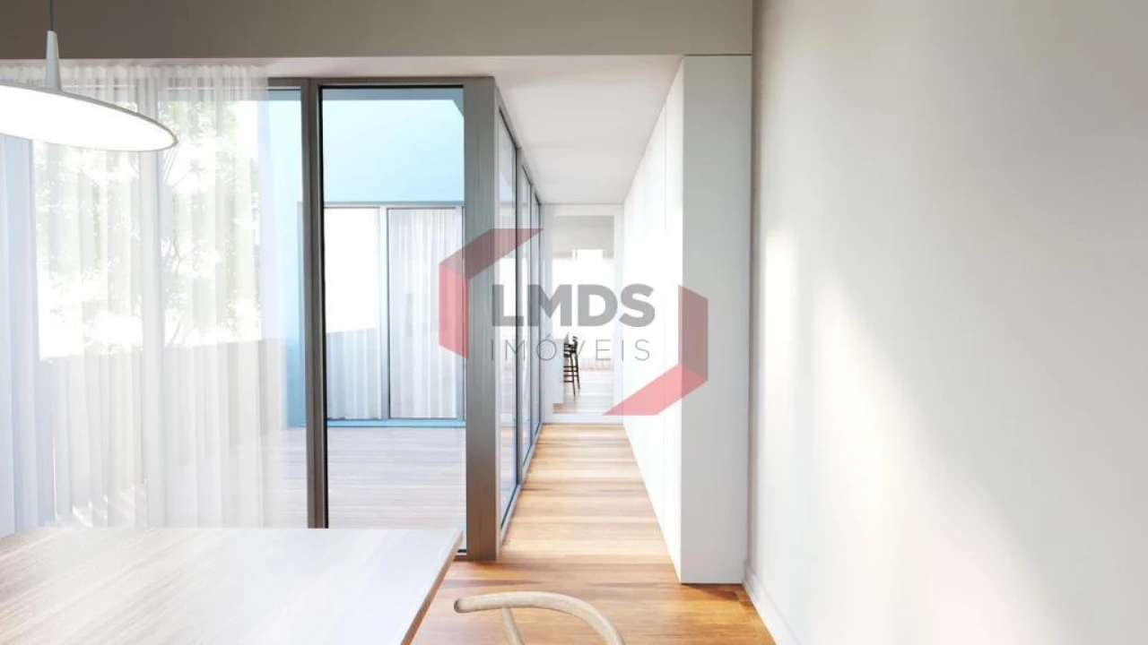 Moradia T4 para Venda em Aldoar, Foz do Douro e Nevogilde Foto 4