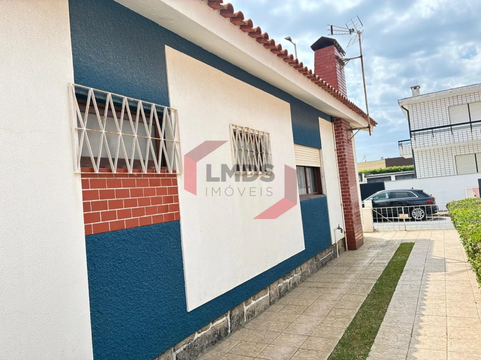 Moradia T4 para Venda em Mindelo Foto 15