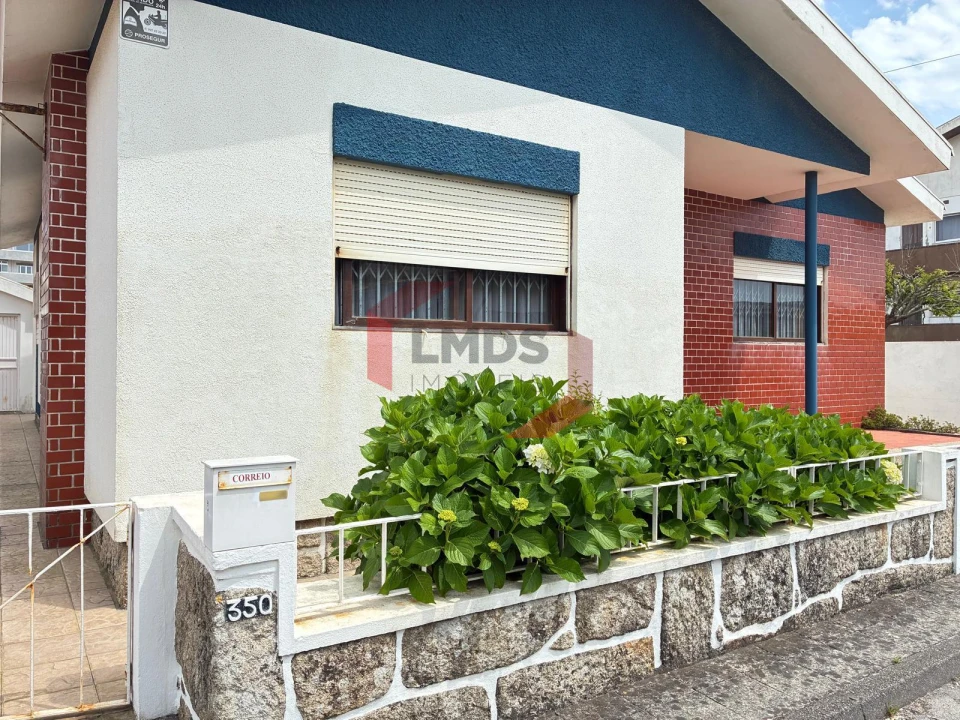 Moradia T4 para Venda em Mindelo Foto 8