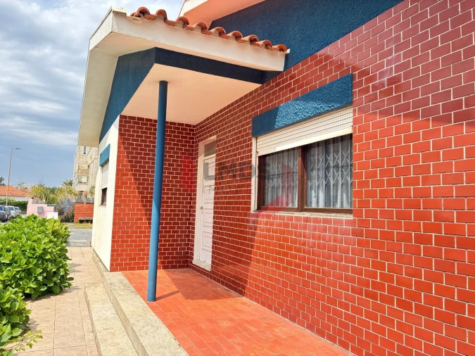 Moradia T4 para Venda em Mindelo Foto 12