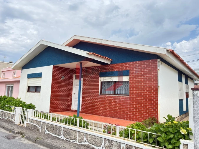 Moradia T4 para Venda em Mindelo Foto 10