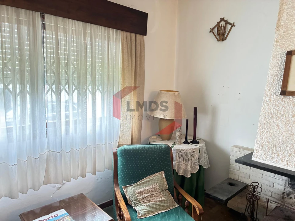Moradia T4 para Venda em Mindelo Foto 3