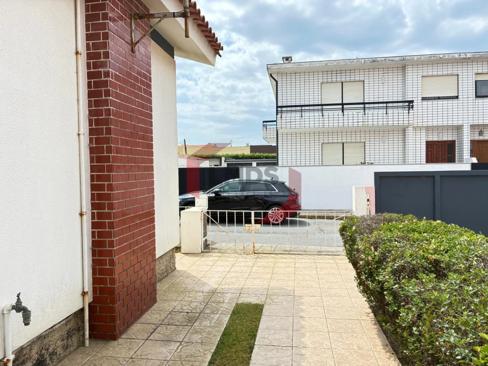 Moradia T4 para Venda em Mindelo Foto 7