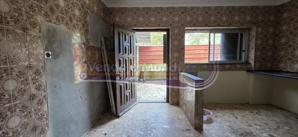 Moradia T5 para Venda em Charneca de Caparica e Sobreda