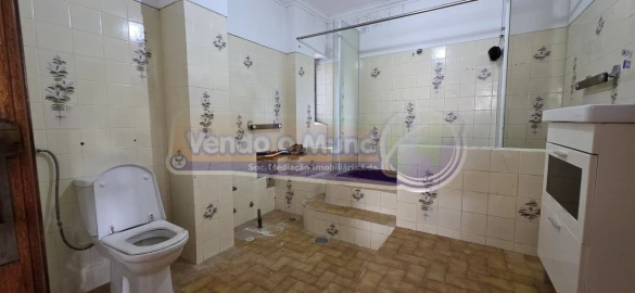 Moradia T5 para Venda em Charneca de Caparica e Sobreda