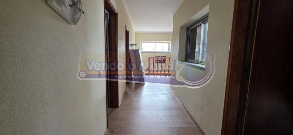 Moradia T5 para Venda em Charneca de Caparica e Sobreda