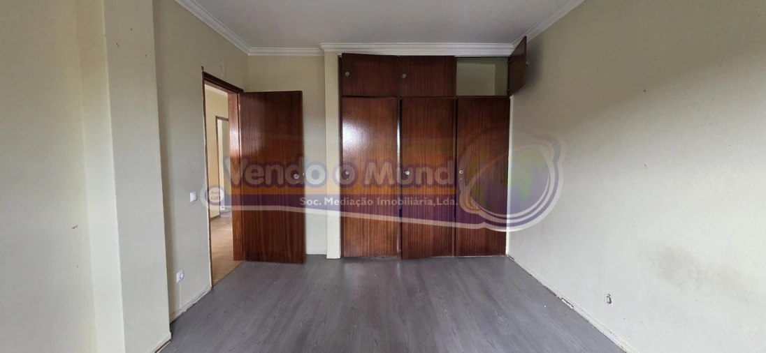 Moradia T5 para Venda em Charneca de Caparica e Sobreda Foto 11