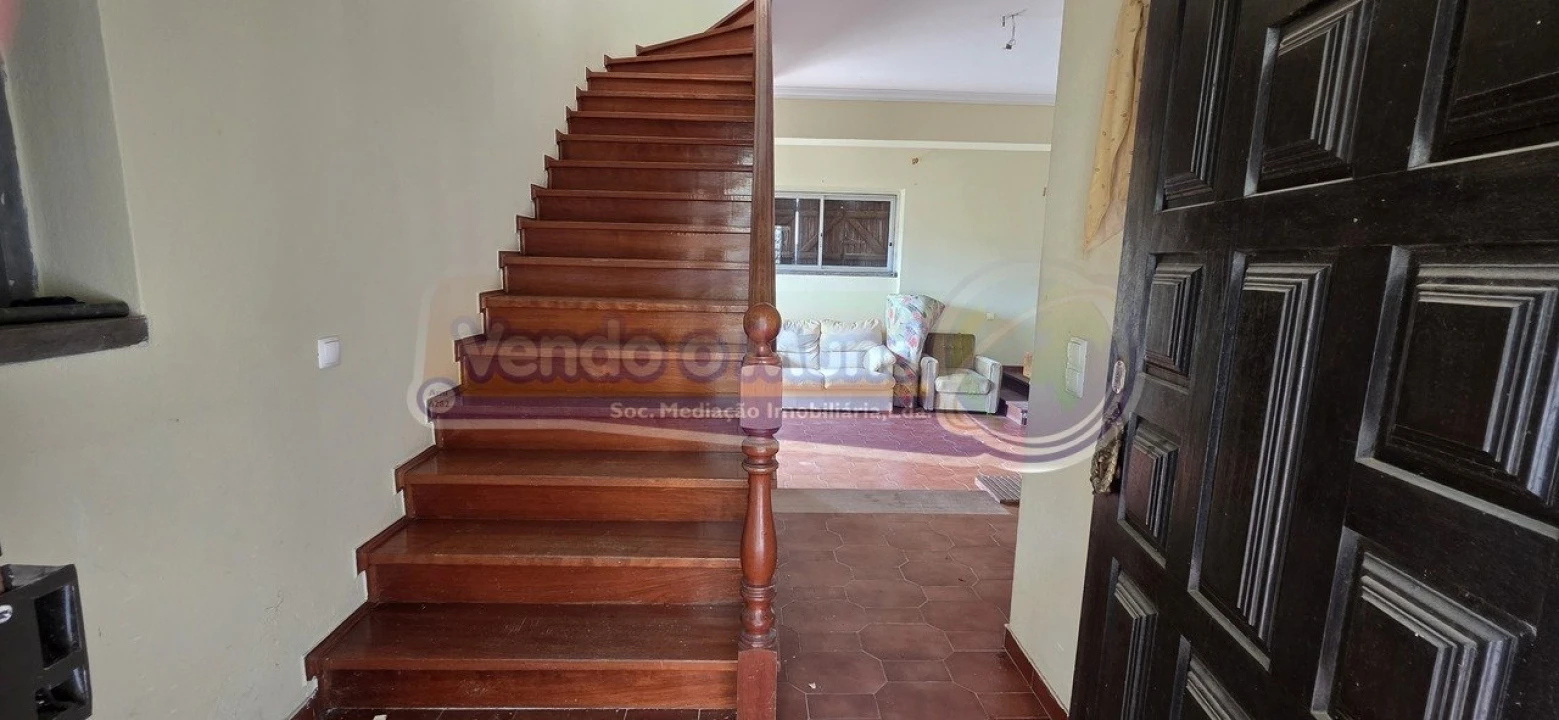 Moradia T5 para Venda em Charneca de Caparica e Sobreda Foto 4