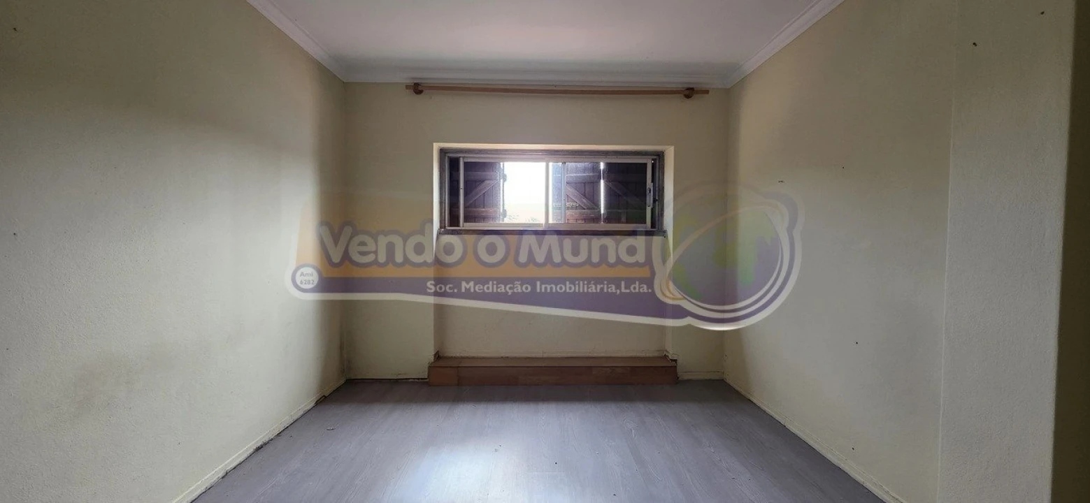 Moradia T5 para Venda em Charneca de Caparica e Sobreda Foto 14
