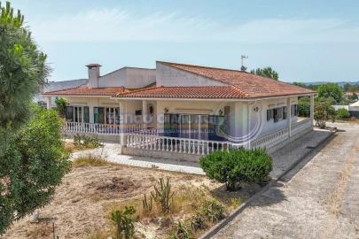 Moradia T5 para Venda em Samora Correia